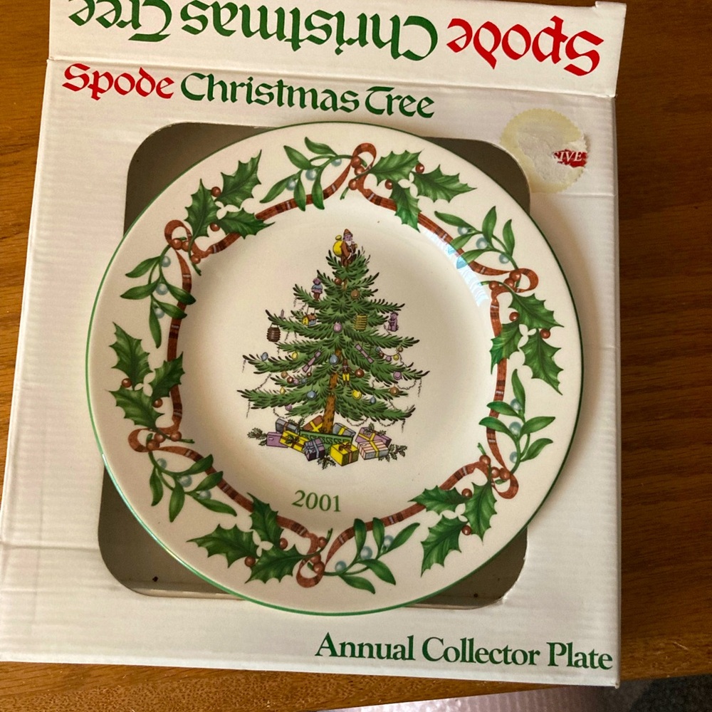 2001 Spode Christmas tree collectors plate 8 inches